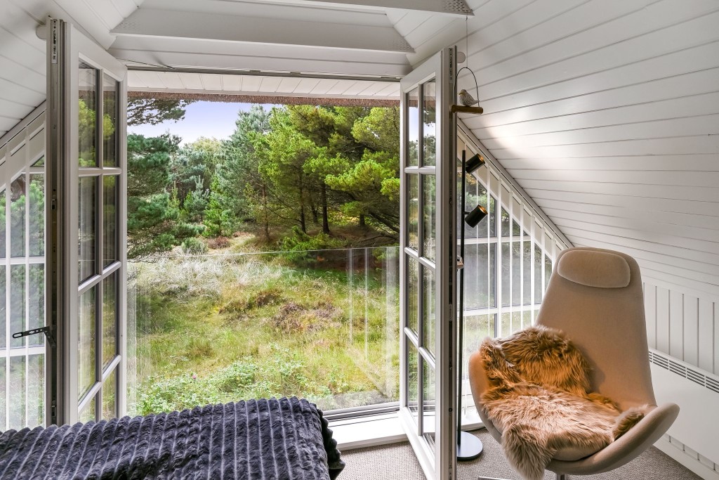 Reetdachhaus und Terrasse